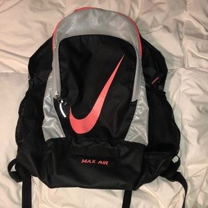 NIKE BACKPACK